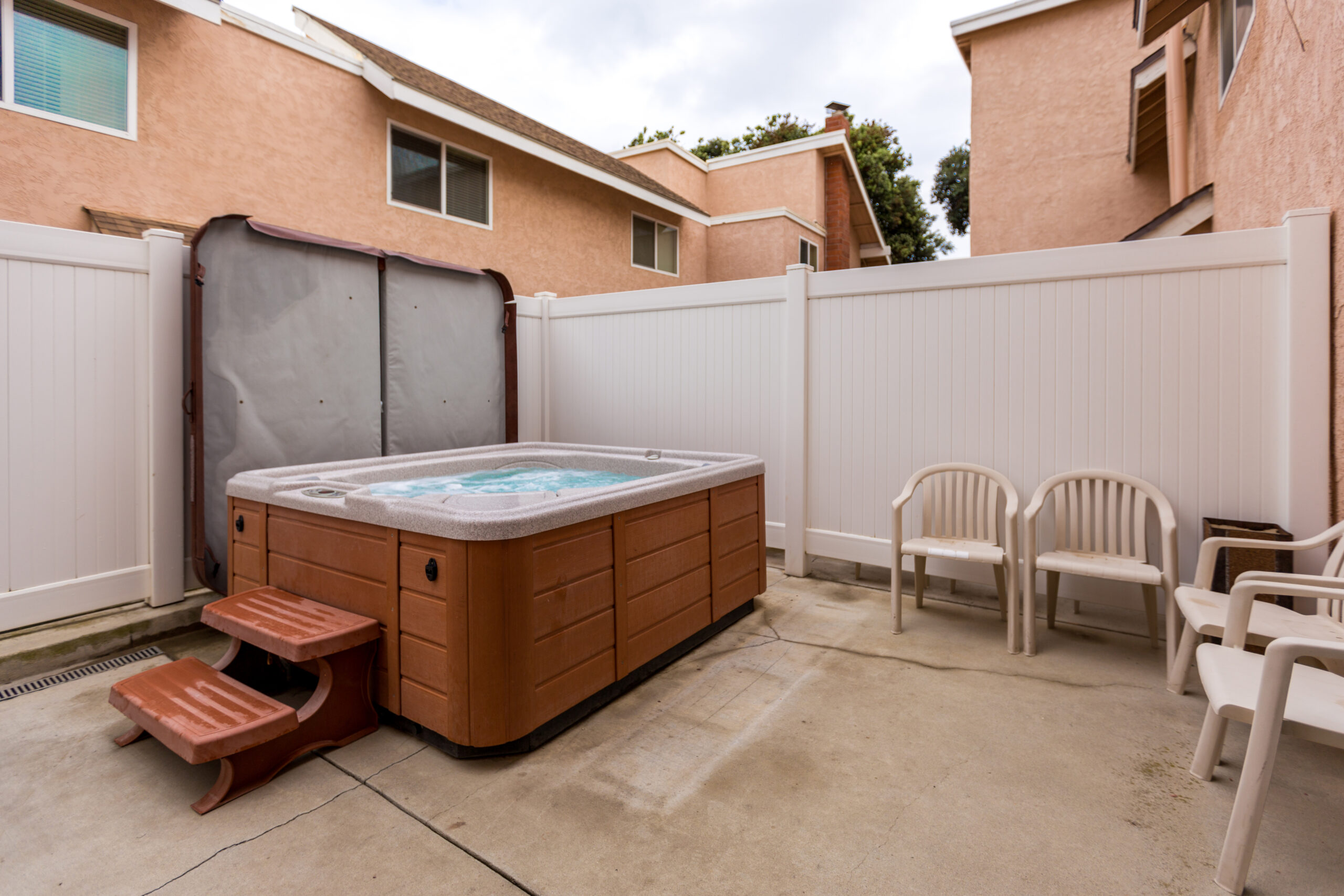 CIS 2bd jacuzzi